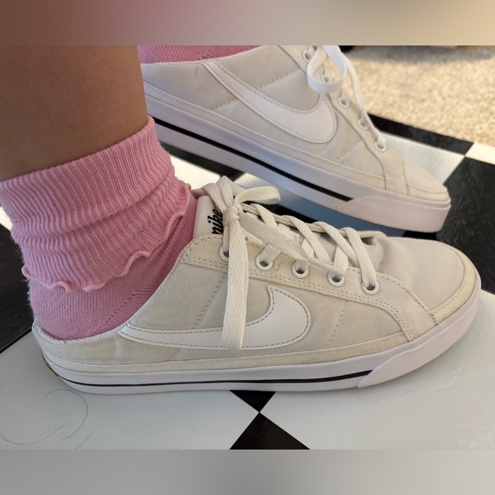 Nike legacy court mules